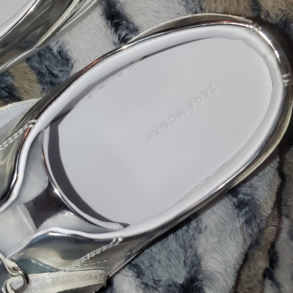 Sneakers - Picture 4 of 4